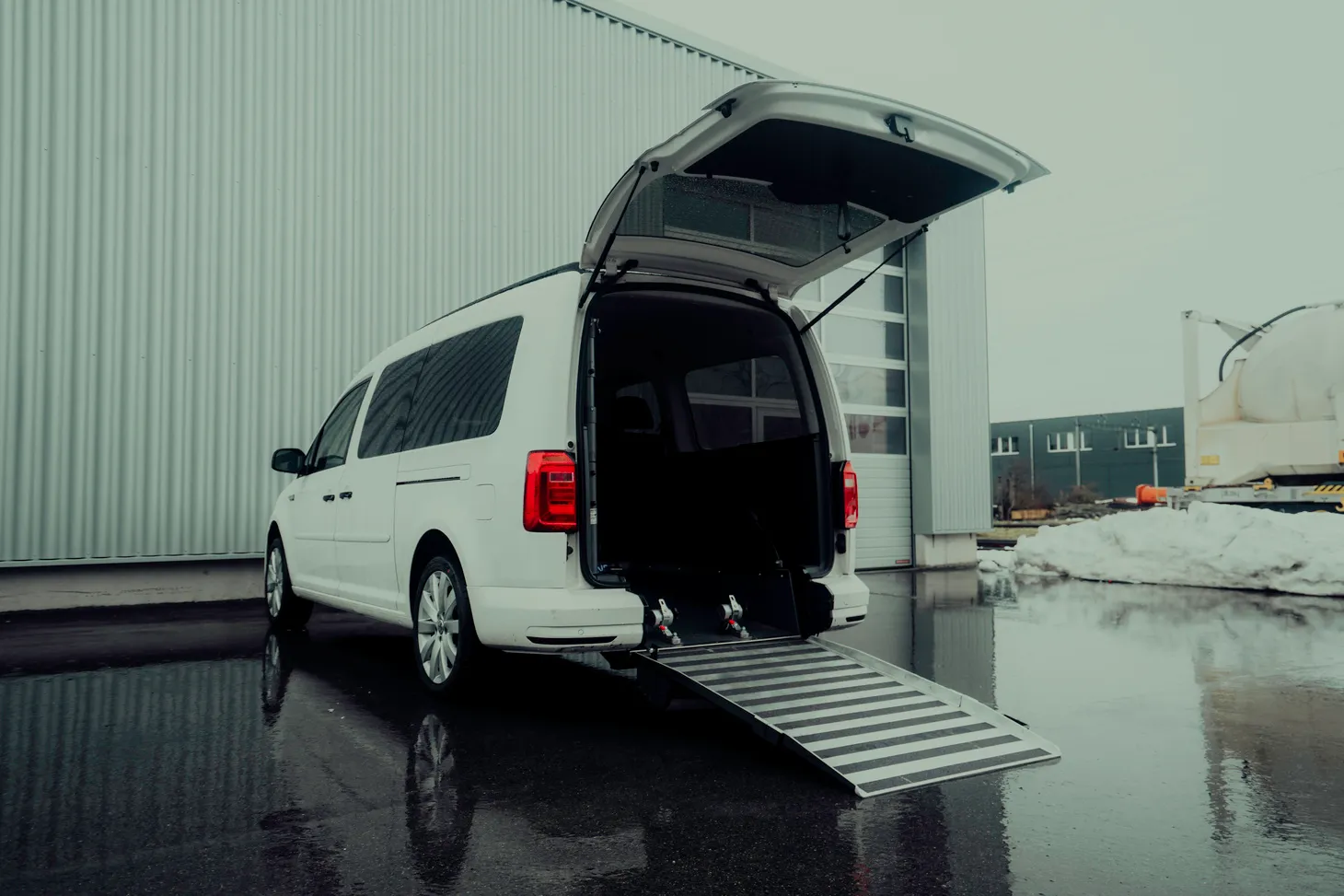 Handicap Fahrzeuge GmbH - Firmenwagen
